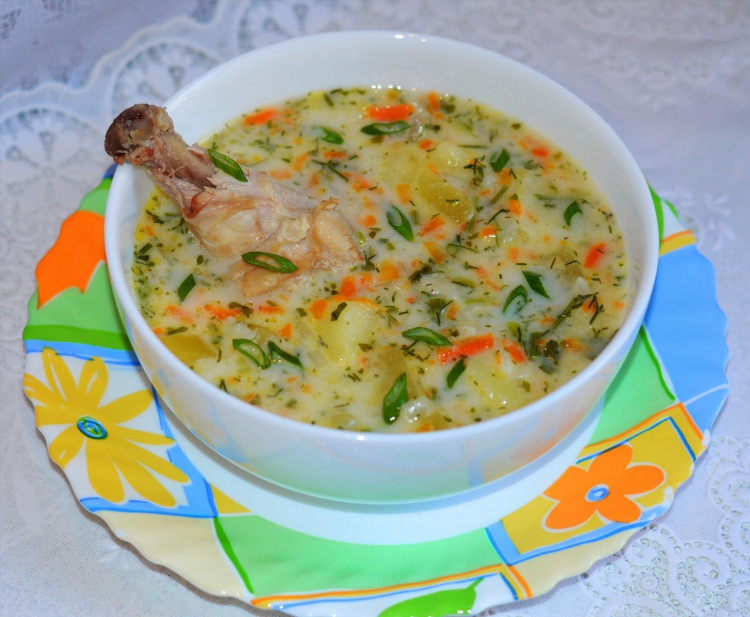Рецепт супа с охотничьими колбасками и плавленным сыром