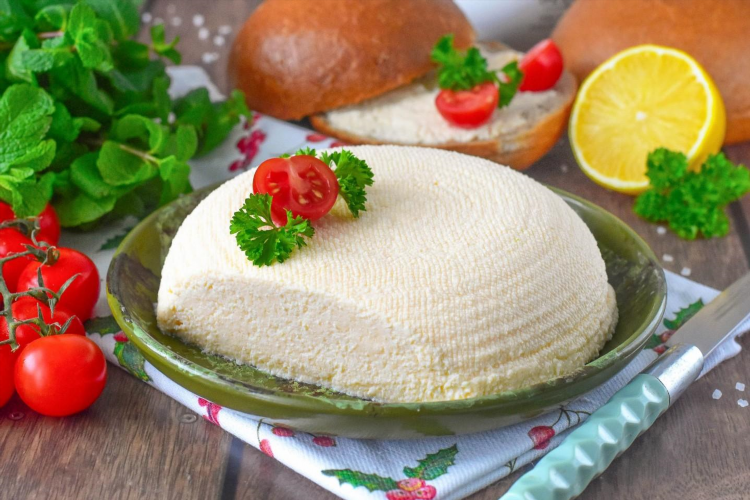 Сыр из магазинного молока в домашних условиях